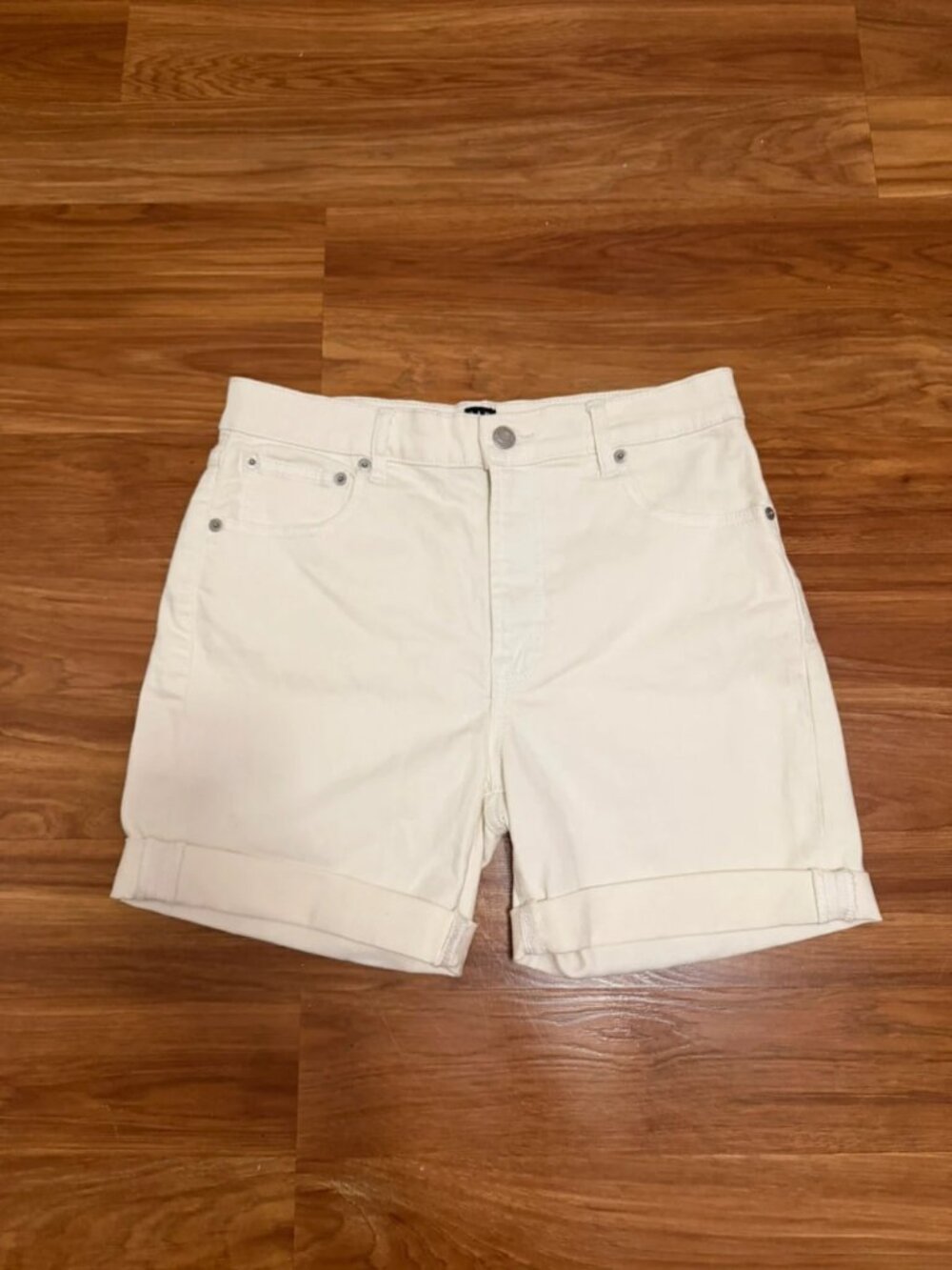Women's White Denim Cuffed Shorts Size 28